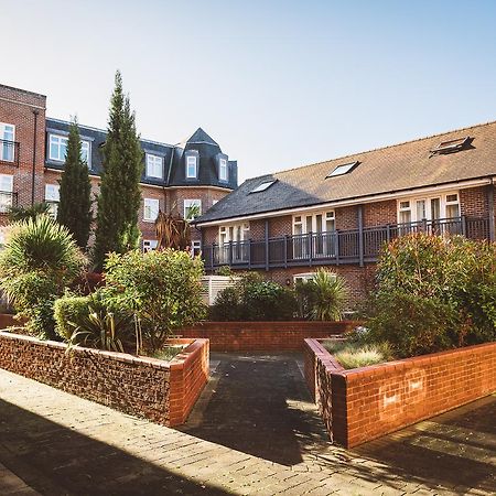 Charming Two Bedroom Apartment With Free Private Parking レザーヘッド エクステリア 写真
