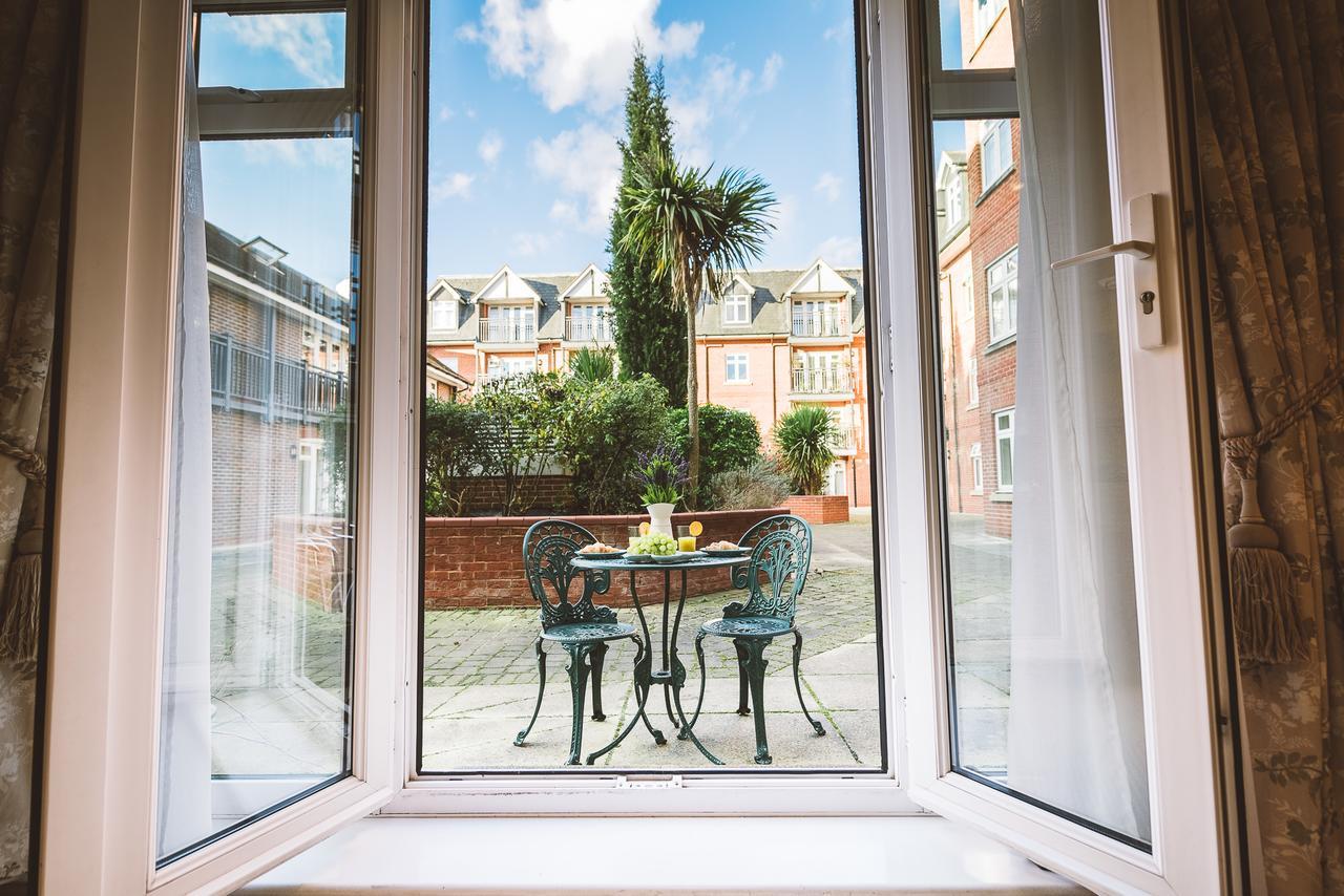 Charming Two Bedroom Apartment With Free Private Parking レザーヘッド エクステリア 写真